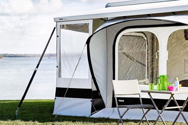 Thule G2 Rain Blocker Front